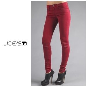 JOE’S Jeans THE SKINNY Mid Rise in Ruby Red size 28